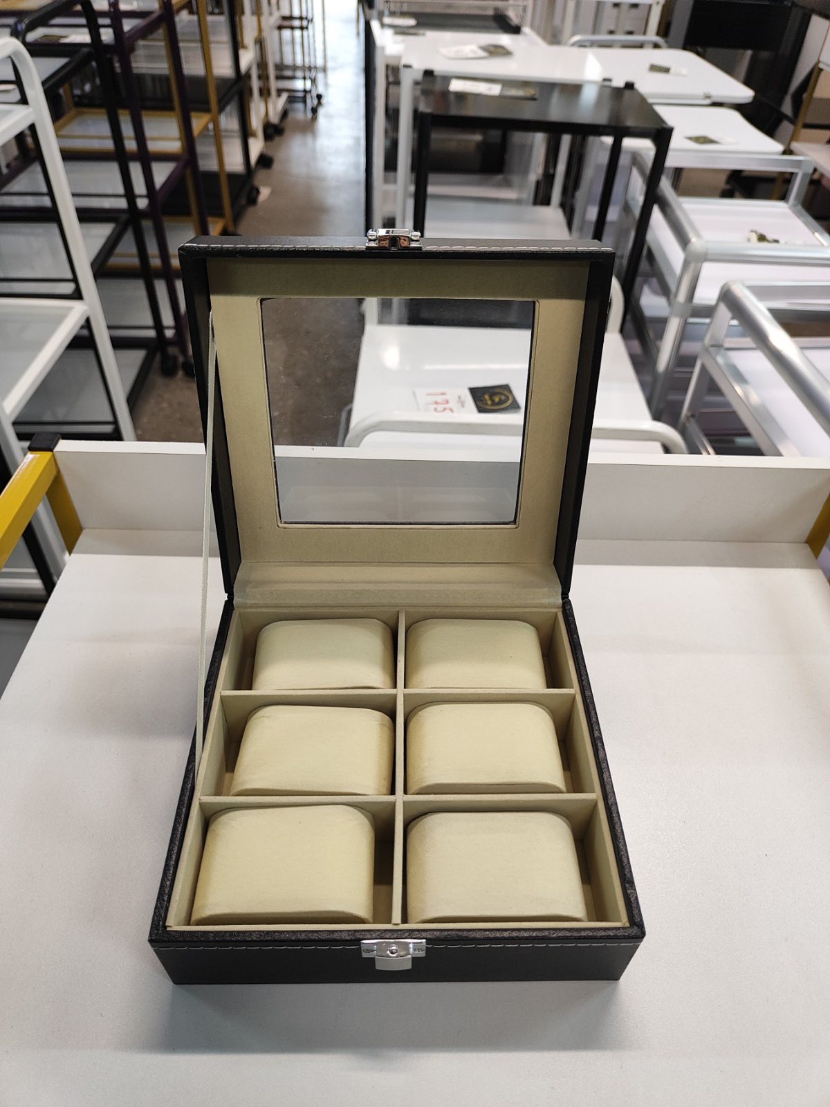 საათების ორგანაიზერი 11 viber image 2025 11 18 17 44 14 435