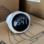 დეკორატიული საათი სანათით