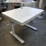 კომპიუტერის მაგიდა