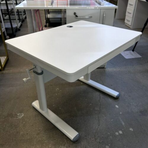 კომპიუტერის მაგიდა