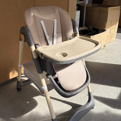 საბავშვო საკვები სკამი ბეჟი ფერის გვერდითი ხედი